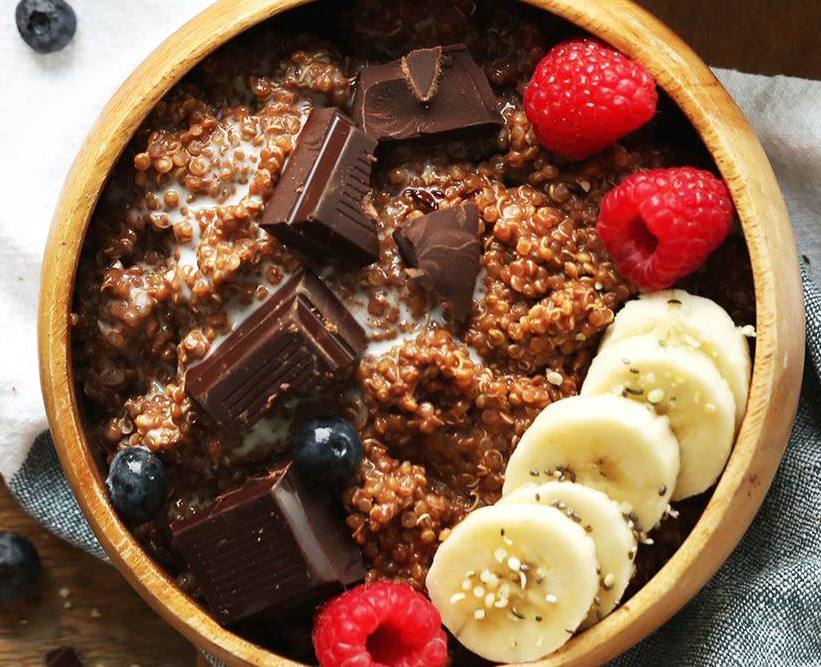 DARK CHOCOLATE QUINOA BREAKFEST BOWL